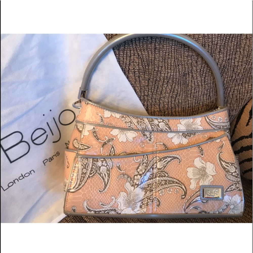 Beijo Purse—